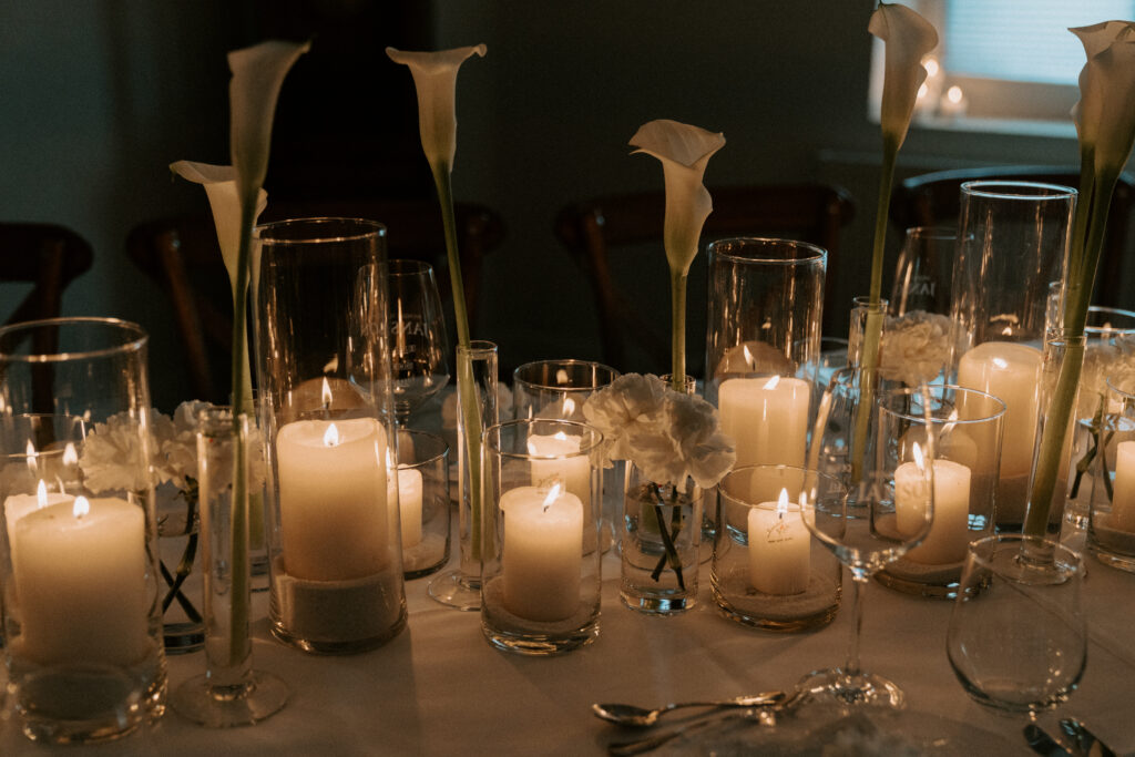 Schloss Janson abends bei Kerzenschein